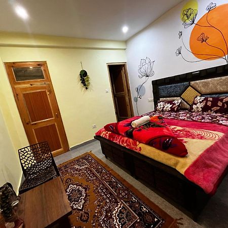 Karma Guest House And Cafe Kalgha Екстериор снимка