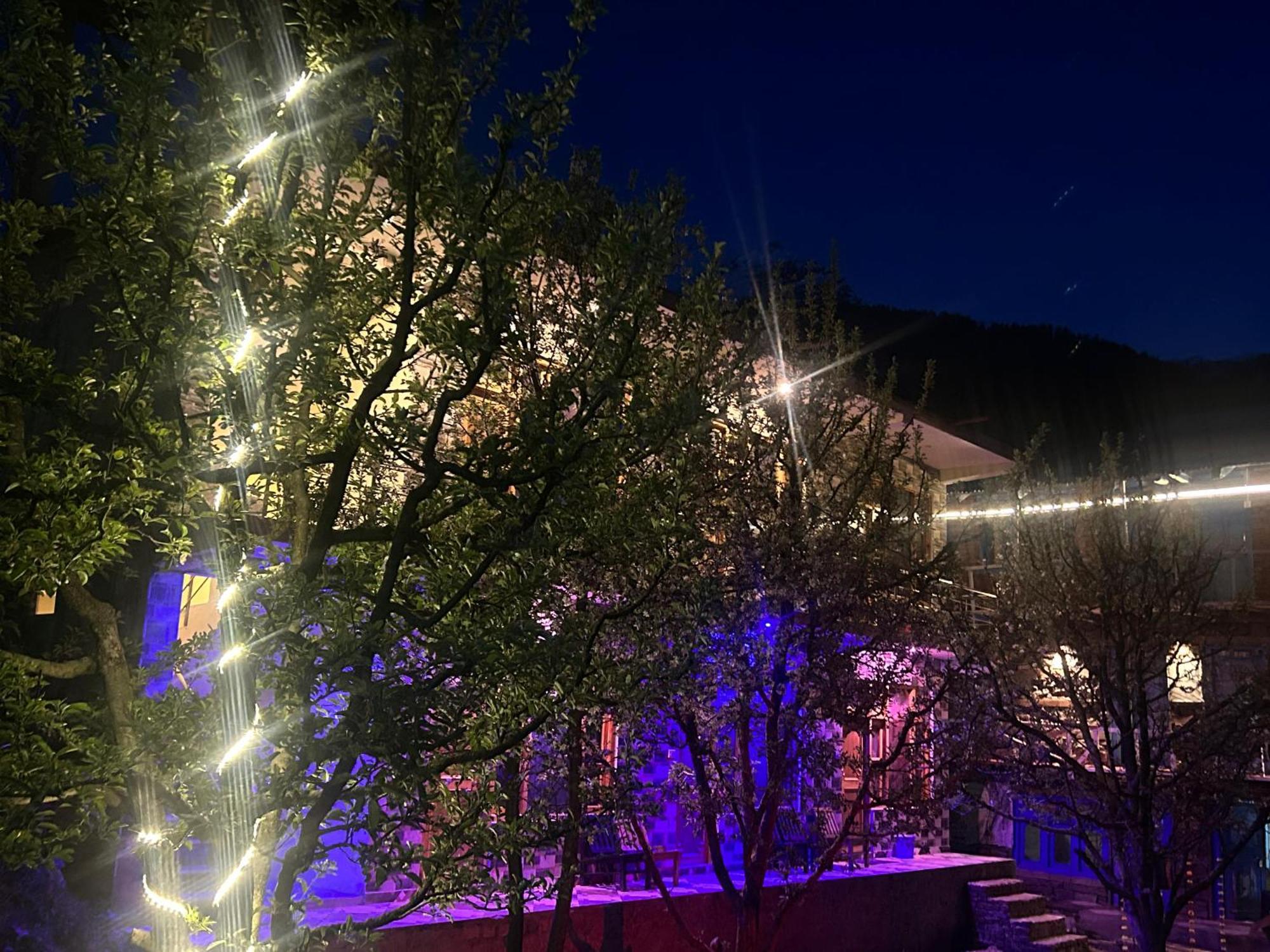 Karma Guest House And Cafe Kalgha Екстериор снимка