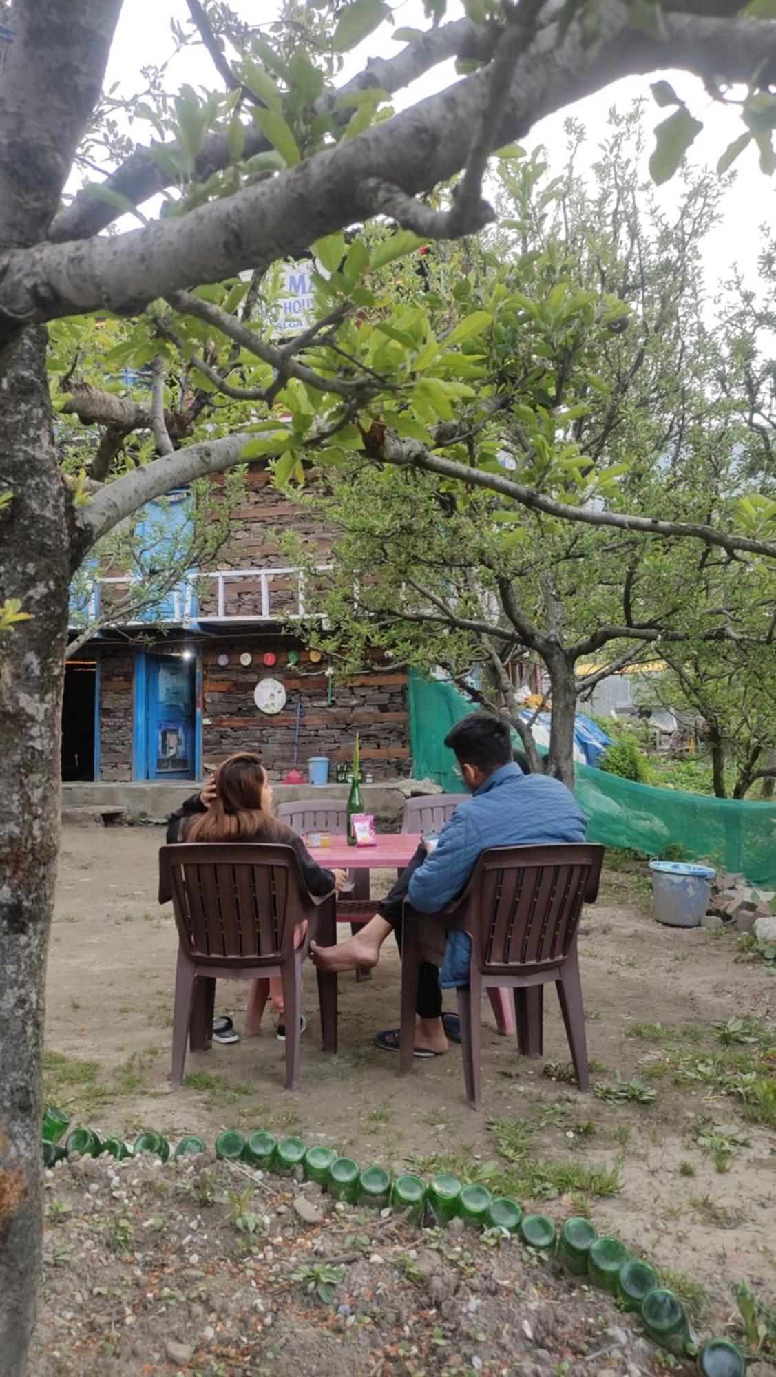 Karma Guest House And Cafe Kalgha Екстериор снимка
