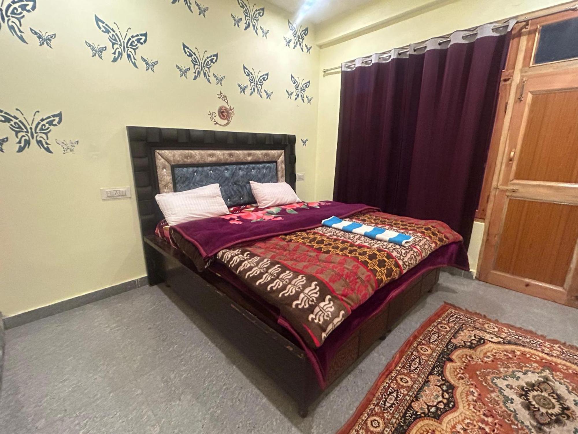 Karma Guest House And Cafe Kalgha Стая снимка